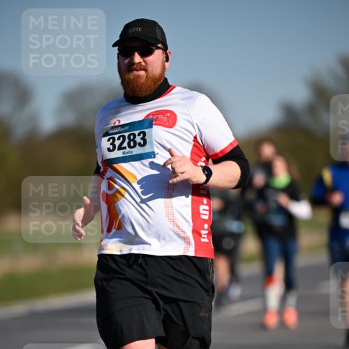 06.04.2025 - 44. Internationalen Wilhelmsburger Insellauf Dr. Thomas Lammeyer http://msf.ph/oto/7563267 06.04.2025 09:38:13 Laufen 3283 meine-sportfotos.de