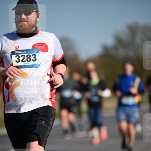 06.04.2025 - 44. Internationalen Wilhelmsburger Insellauf Dr. Thomas Lammeyer http://msf.ph/oto/7563275 06.04.2025 09:38:13 Laufen 3283 meine-sportfotos.de