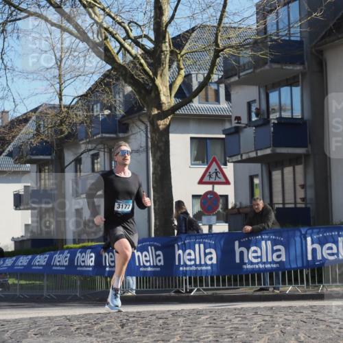 06.04.2025 - 44. Internationalen Wilhelmsburger Insellauf Luisa Fischer http://msf.ph/oto/7563288 06.04.2025 10:33:17 Ziel 3177 meine-sportfotos.de