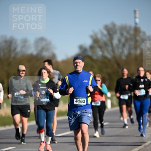 06.04.2025 - 44. Internationalen Wilhelmsburger Insellauf Dr. Thomas Lammeyer http://msf.ph/oto/7563296 06.04.2025 09:38:15 Laufen 5173, 13, 4163 meine-sportfotos.de