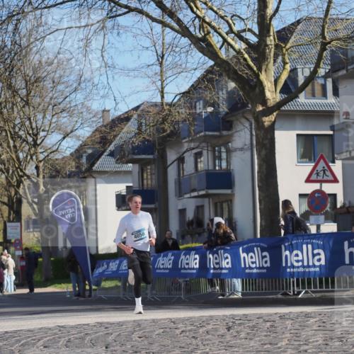 06.04.2025 - 44. Internationalen Wilhelmsburger Insellauf Luisa Fischer http://msf.ph/oto/7563321 06.04.2025 10:33:25 Ziel 4058 meine-sportfotos.de