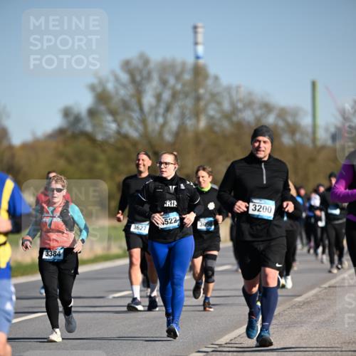 06.04.2025 - 44. Internationalen Wilhelmsburger Insellauf Dr. Thomas Lammeyer http://msf.ph/oto/7563322 06.04.2025 09:38:16 Laufen 3384, 3627, 3200, 522, 3098 meine-sportfotos.de