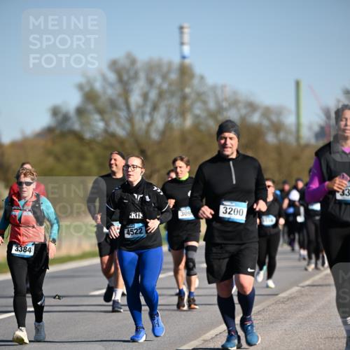 06.04.2025 - 44. Internationalen Wilhelmsburger Insellauf Dr. Thomas Lammeyer http://msf.ph/oto/7563336 06.04.2025 09:38:17 Laufen 3384, 4522, 309, 3200, 33 meine-sportfotos.de