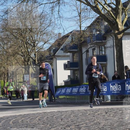 06.04.2025 - 44. Internationalen Wilhelmsburger Insellauf Luisa Fischer http://msf.ph/oto/7563349 06.04.2025 10:33:32 Ziel 4262, 3585 meine-sportfotos.de
