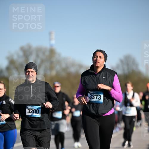 06.04.2025 - 44. Internationalen Wilhelmsburger Insellauf Dr. Thomas Lammeyer http://msf.ph/oto/7563374 06.04.2025 09:38:19 Laufen 3200, 3373 meine-sportfotos.de