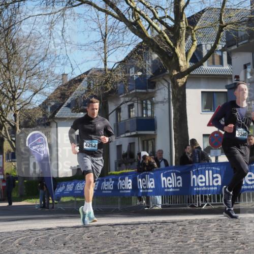 06.04.2025 - 44. Internationalen Wilhelmsburger Insellauf Luisa Fischer http://msf.ph/oto/7563376 06.04.2025 10:33:33 Ziel 4455, 4262, 3585 meine-sportfotos.de
