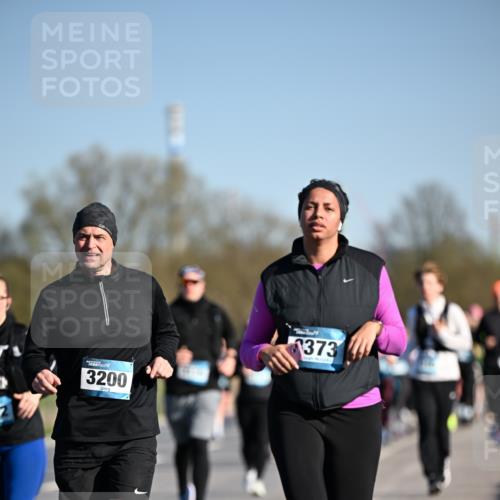06.04.2025 - 44. Internationalen Wilhelmsburger Insellauf Dr. Thomas Lammeyer http://msf.ph/oto/7563377 06.04.2025 09:38:19 Laufen 3200, 373 meine-sportfotos.de