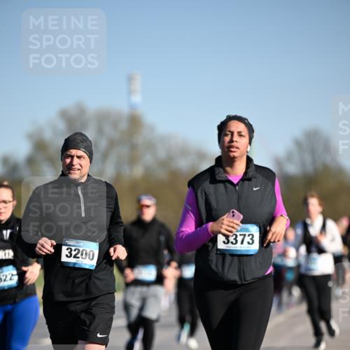 06.04.2025 - 44. Internationalen Wilhelmsburger Insellauf Dr. Thomas Lammeyer http://msf.ph/oto/7563380 06.04.2025 09:38:19 Laufen 1, 522, 3200, 3373 meine-sportfotos.de