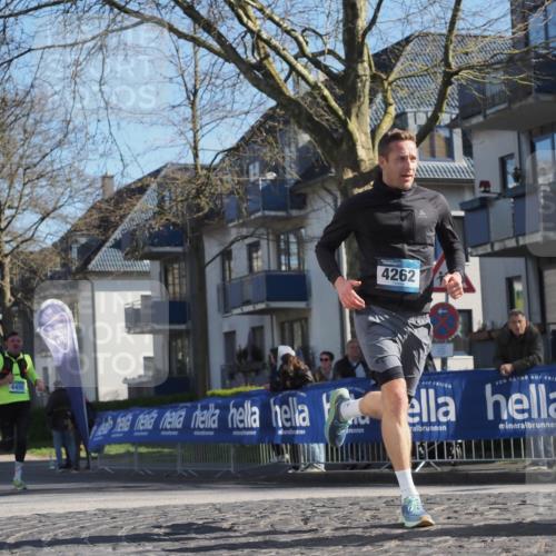 06.04.2025 - 44. Internationalen Wilhelmsburger Insellauf Luisa Fischer http://msf.ph/oto/7563393 06.04.2025 10:33:34 Ziel 4455, 4262 meine-sportfotos.de