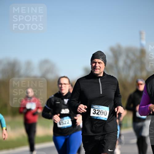 06.04.2025 - 44. Internationalen Wilhelmsburger Insellauf Dr. Thomas Lammeyer http://msf.ph/oto/7563398 06.04.2025 09:38:19 Laufen 4522, 3200 meine-sportfotos.de
