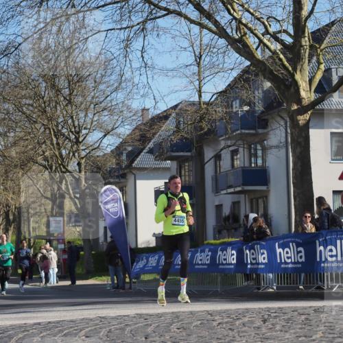 06.04.2025 - 44. Internationalen Wilhelmsburger Insellauf Luisa Fischer http://msf.ph/oto/7563403 06.04.2025 10:33:35 Ziel 4455 meine-sportfotos.de