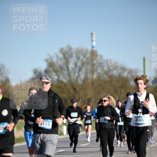 06.04.2025 - 44. Internationalen Wilhelmsburger Insellauf Dr. Thomas Lammeyer http://msf.ph/oto/7563421 06.04.2025 09:38:22 Laufen 09, 3115, 4122, 5116, 5072, 4165 meine-sportfotos.de