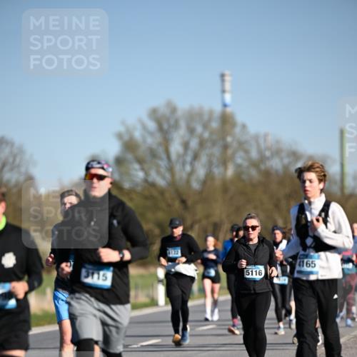 06.04.2025 - 44. Internationalen Wilhelmsburger Insellauf Dr. Thomas Lammeyer http://msf.ph/oto/7563427 06.04.2025 09:38:22 Laufen 3115, 3122, 5116, 4165 meine-sportfotos.de