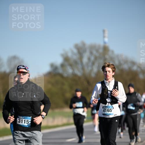 06.04.2025 - 44. Internationalen Wilhelmsburger Insellauf Dr. Thomas Lammeyer http://msf.ph/oto/7563442 06.04.2025 09:38:23 Laufen 3115, 4165 meine-sportfotos.de