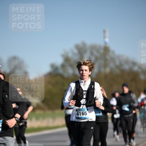 06.04.2025 - 44. Internationalen Wilhelmsburger Insellauf Dr. Thomas Lammeyer http://msf.ph/oto/7563460 06.04.2025 09:38:24 Laufen 4165 meine-sportfotos.de