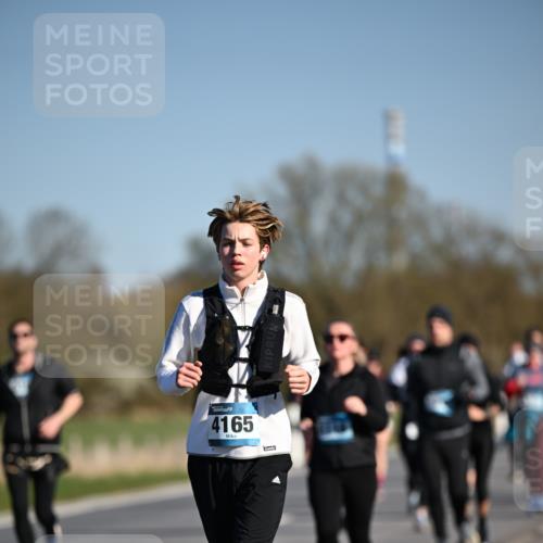 06.04.2025 - 44. Internationalen Wilhelmsburger Insellauf Dr. Thomas Lammeyer http://msf.ph/oto/7563472 06.04.2025 09:38:25 Laufen 4165 meine-sportfotos.de