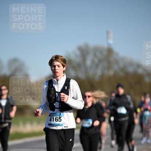 06.04.2025 - 44. Internationalen Wilhelmsburger Insellauf Dr. Thomas Lammeyer http://msf.ph/oto/7563480 06.04.2025 09:38:25 Laufen 4165 meine-sportfotos.de
