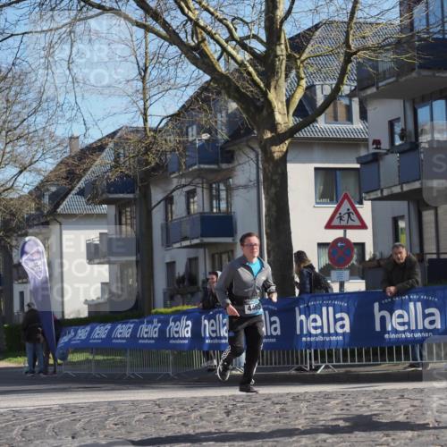 06.04.2025 - 44. Internationalen Wilhelmsburger Insellauf Luisa Fischer http://msf.ph/oto/7563491 06.04.2025 10:33:42 Ziel 4465 meine-sportfotos.de