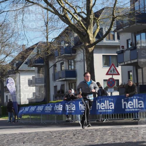 06.04.2025 - 44. Internationalen Wilhelmsburger Insellauf Luisa Fischer http://msf.ph/oto/7563493 06.04.2025 10:33:42 Ziel 4465 meine-sportfotos.de