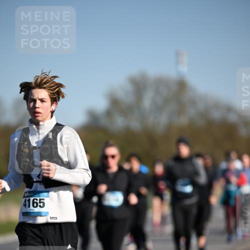 06.04.2025 - 44. Internationalen Wilhelmsburger Insellauf Dr. Thomas Lammeyer http://msf.ph/oto/7563495 06.04.2025 09:38:26 Laufen 4165 meine-sportfotos.de
