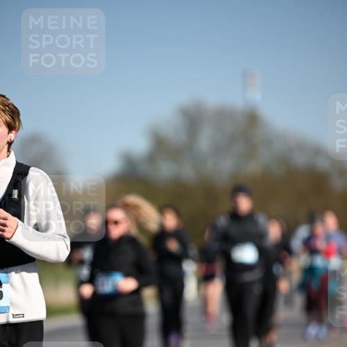 06.04.2025 - 44. Internationalen Wilhelmsburger Insellauf Dr. Thomas Lammeyer http://msf.ph/oto/7563508 06.04.2025 09:38:26 Laufen  meine-sportfotos.de