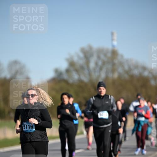 06.04.2025 - 44. Internationalen Wilhelmsburger Insellauf Dr. Thomas Lammeyer http://msf.ph/oto/7563520 06.04.2025 09:38:27 Laufen 5116 meine-sportfotos.de