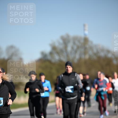 06.04.2025 - 44. Internationalen Wilhelmsburger Insellauf Dr. Thomas Lammeyer http://msf.ph/oto/7563544 06.04.2025 09:38:28 Laufen 6 meine-sportfotos.de