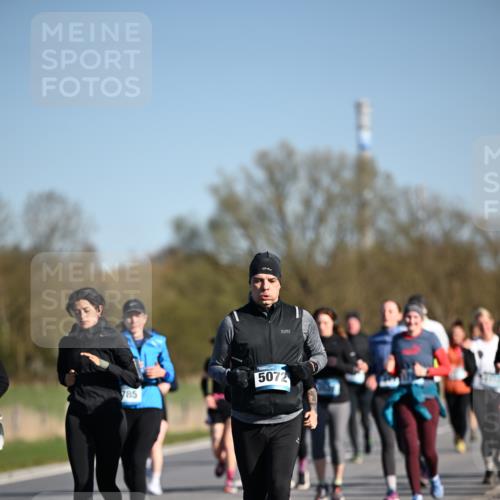 06.04.2025 - 44. Internationalen Wilhelmsburger Insellauf Dr. Thomas Lammeyer http://msf.ph/oto/7563547 06.04.2025 09:38:29 Laufen 785, 5072 meine-sportfotos.de