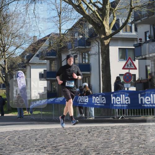06.04.2025 - 44. Internationalen Wilhelmsburger Insellauf Luisa Fischer http://msf.ph/oto/7563560 06.04.2025 10:34:00 Ziel 2015, 3749 meine-sportfotos.de