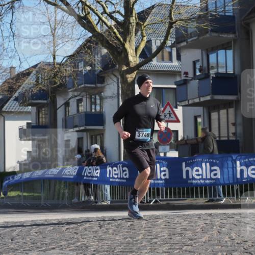 06.04.2025 - 44. Internationalen Wilhelmsburger Insellauf Luisa Fischer http://msf.ph/oto/7563576 06.04.2025 10:34:01 Ziel 3749 meine-sportfotos.de