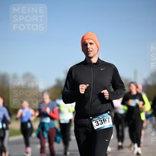 06.04.2025 - 44. Internationalen Wilhelmsburger Insellauf Dr. Thomas Lammeyer http://msf.ph/oto/7563611 06.04.2025 09:38:34 Laufen 3397 meine-sportfotos.de