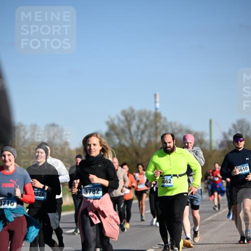 06.04.2025 - 44. Internationalen Wilhelmsburger Insellauf Dr. Thomas Lammeyer http://msf.ph/oto/7563647 06.04.2025 09:38:36 Laufen 1610, 1462, 1526, 3782, 3710 meine-sportfotos.de