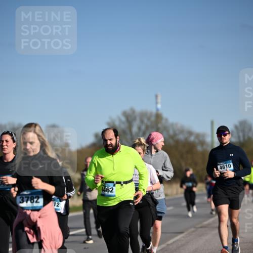 06.04.2025 - 44. Internationalen Wilhelmsburger Insellauf Dr. Thomas Lammeyer http://msf.ph/oto/7563672 06.04.2025 09:38:37 Laufen 3782, 12, 4462, 4610 meine-sportfotos.de