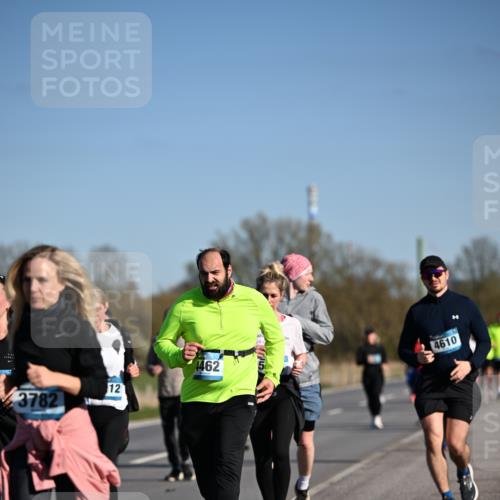 06.04.2025 - 44. Internationalen Wilhelmsburger Insellauf Dr. Thomas Lammeyer http://msf.ph/oto/7563675 06.04.2025 09:38:37 Laufen 12, 3782, 4462, 4610 meine-sportfotos.de