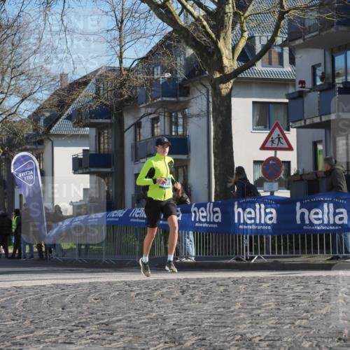 06.04.2025 - 44. Internationalen Wilhelmsburger Insellauf Luisa Fischer http://msf.ph/oto/7563684 06.04.2025 10:34:22 Ziel  meine-sportfotos.de