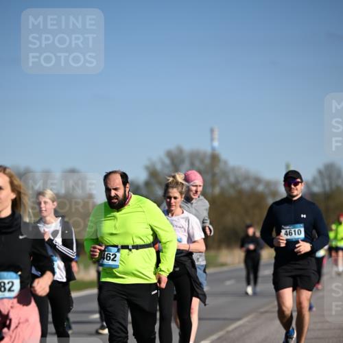 06.04.2025 - 44. Internationalen Wilhelmsburger Insellauf Dr. Thomas Lammeyer http://msf.ph/oto/7563686 06.04.2025 09:38:38 Laufen 82, 462, 4610 meine-sportfotos.de