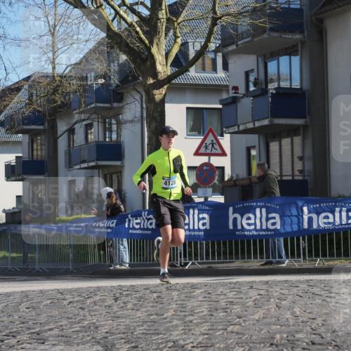 06.04.2025 - 44. Internationalen Wilhelmsburger Insellauf Luisa Fischer http://msf.ph/oto/7563695 06.04.2025 10:34:22 Ziel 4128 meine-sportfotos.de