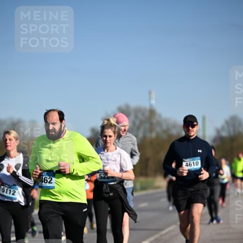 06.04.2025 - 44. Internationalen Wilhelmsburger Insellauf Dr. Thomas Lammeyer http://msf.ph/oto/7563705 06.04.2025 09:38:38 Laufen 5112, 462, 4610 meine-sportfotos.de