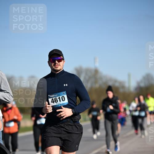 06.04.2025 - 44. Internationalen Wilhelmsburger Insellauf Dr. Thomas Lammeyer http://msf.ph/oto/7563764 06.04.2025 09:38:41 Laufen 4610 meine-sportfotos.de