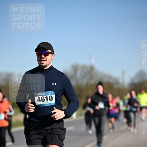 06.04.2025 - 44. Internationalen Wilhelmsburger Insellauf Dr. Thomas Lammeyer http://msf.ph/oto/7563774 06.04.2025 09:38:41 Laufen 4610 meine-sportfotos.de
