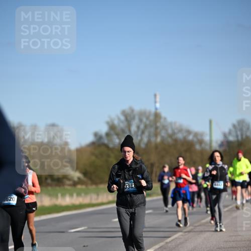 06.04.2025 - 44. Internationalen Wilhelmsburger Insellauf Dr. Thomas Lammeyer http://msf.ph/oto/7563795 06.04.2025 09:38:43 Laufen 338, 4482, 5620 meine-sportfotos.de