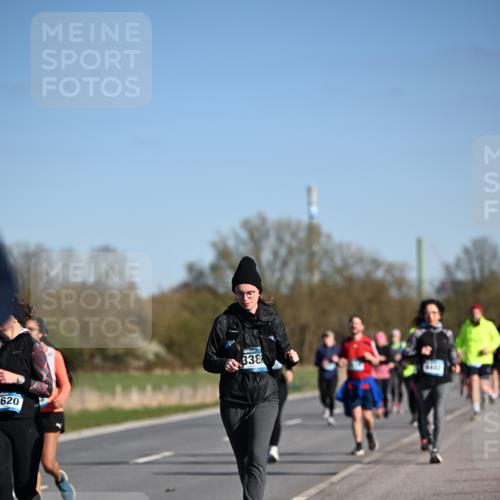 06.04.2025 - 44. Internationalen Wilhelmsburger Insellauf Dr. Thomas Lammeyer http://msf.ph/oto/7563798 06.04.2025 09:38:43 Laufen 620, 338, 4402 meine-sportfotos.de