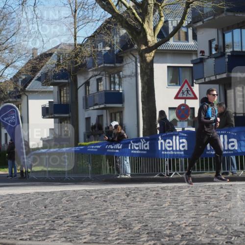 06.04.2025 - 44. Internationalen Wilhelmsburger Insellauf Luisa Fischer http://msf.ph/oto/7563799 06.04.2025 10:34:41 Ziel  meine-sportfotos.de