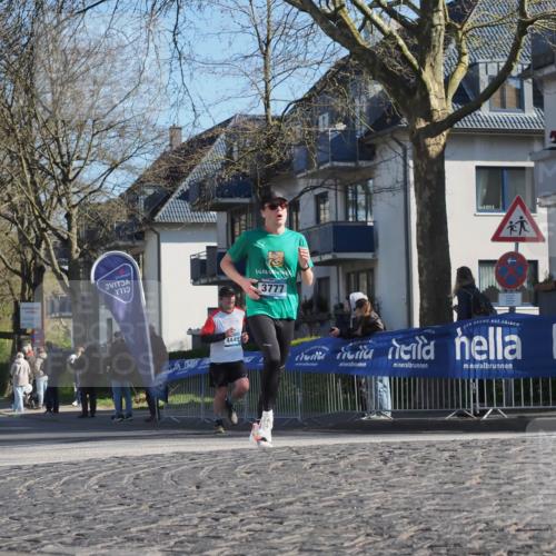 06.04.2025 - 44. Internationalen Wilhelmsburger Insellauf Luisa Fischer http://msf.ph/oto/7563819 06.04.2025 10:34:43 Ziel 3777, 4449 meine-sportfotos.de