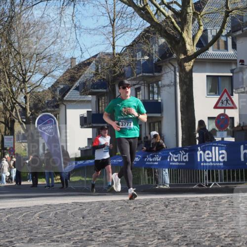 06.04.2025 - 44. Internationalen Wilhelmsburger Insellauf Luisa Fischer http://msf.ph/oto/7563822 06.04.2025 10:34:43 Ziel 4449, 3777 meine-sportfotos.de