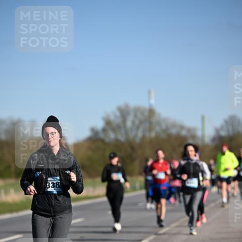 06.04.2025 - 44. Internationalen Wilhelmsburger Insellauf Dr. Thomas Lammeyer http://msf.ph/oto/7563835 06.04.2025 09:38:44 Laufen 338 meine-sportfotos.de