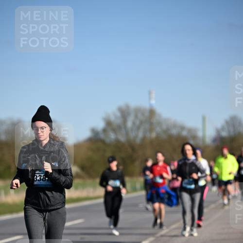 06.04.2025 - 44. Internationalen Wilhelmsburger Insellauf Dr. Thomas Lammeyer http://msf.ph/oto/7563839 06.04.2025 09:38:44 Laufen 3381 meine-sportfotos.de