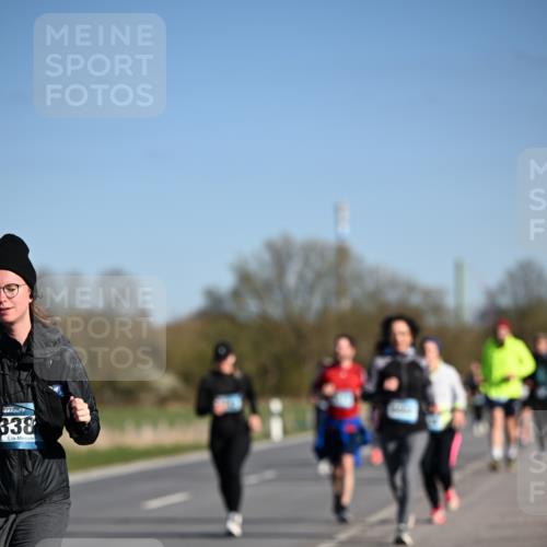 06.04.2025 - 44. Internationalen Wilhelmsburger Insellauf Dr. Thomas Lammeyer http://msf.ph/oto/7563856 06.04.2025 09:38:45 Laufen 338 meine-sportfotos.de