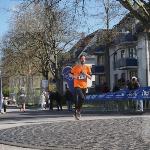06.04.2025 - 44. Internationalen Wilhelmsburger Insellauf Luisa Fischer http://msf.ph/oto/7563865 06.04.2025 10:34:51 Ziel 4178 meine-sportfotos.de