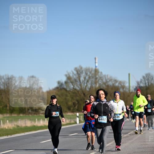 06.04.2025 - 44. Internationalen Wilhelmsburger Insellauf Dr. Thomas Lammeyer http://msf.ph/oto/7563867 06.04.2025 09:38:46 Laufen 35, 3439, 42, 4482 meine-sportfotos.de